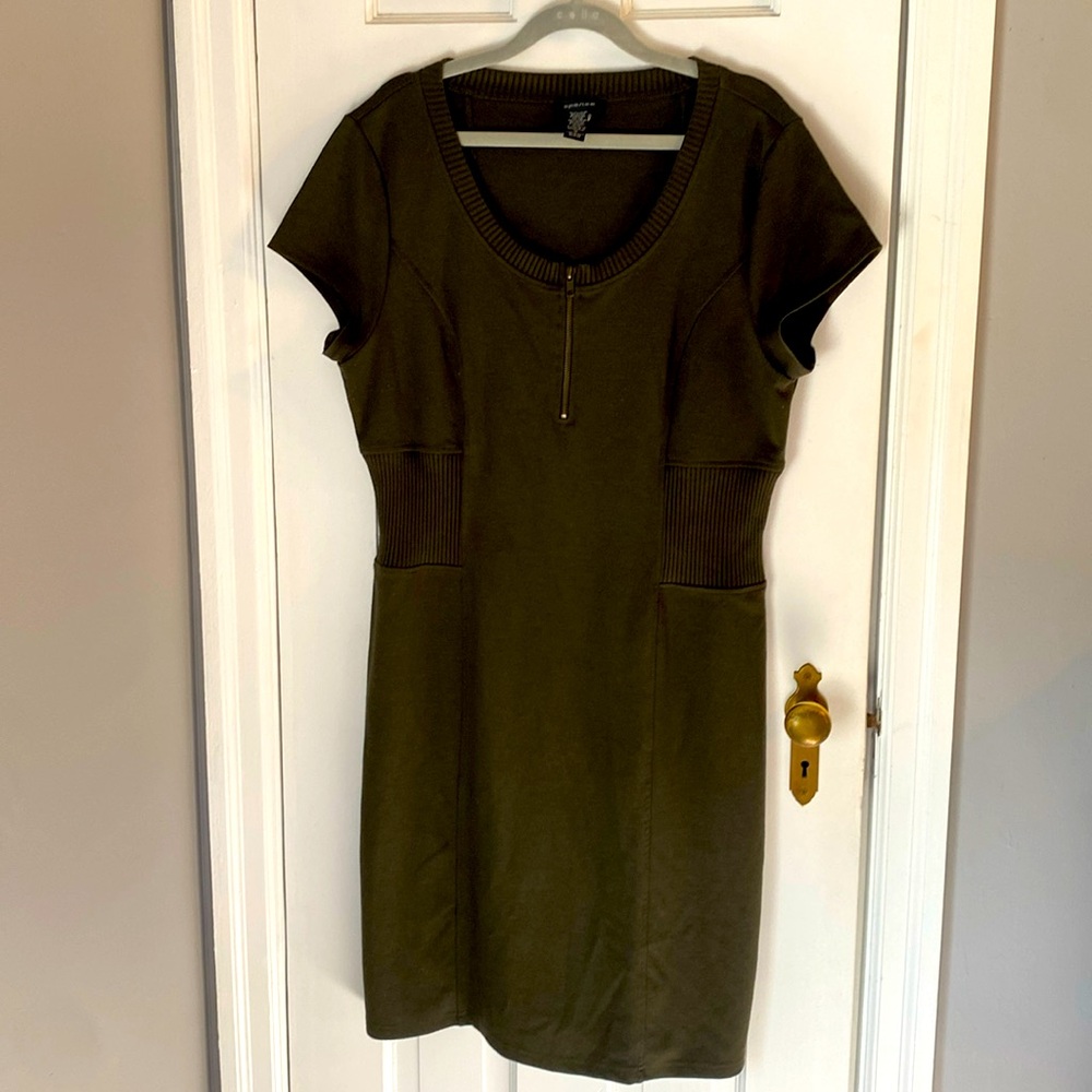 SPENSE Olive green fitted dress Size 14.